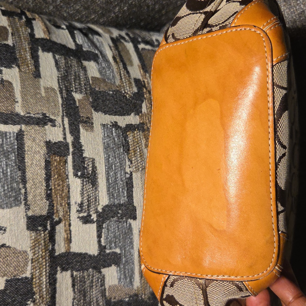 Coach Tan and Brown Signature Shoulder Bag - Picture 2 of 7